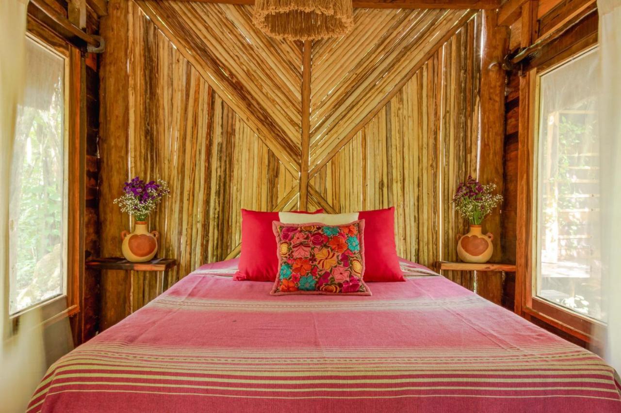 Madre Tierra Eco Habitat Pensionat Puerto Morelos Exteriör bild