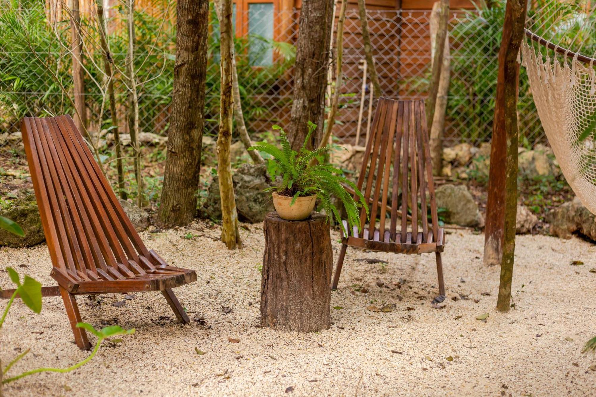 Madre Tierra Eco Habitat Pensionat Puerto Morelos Exteriör bild